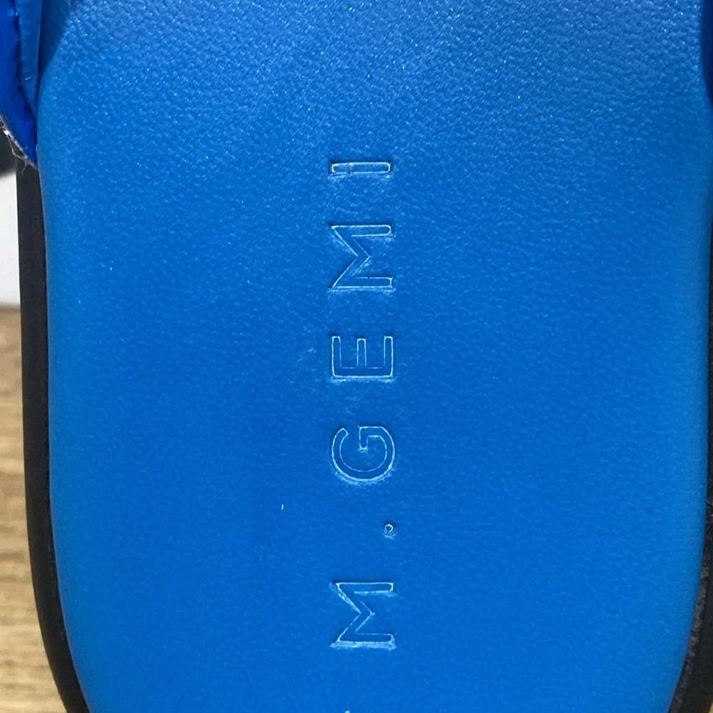 M. Gemí The Rosella Patent Leather Thong Sandals in Blue - Picture 5 of 13